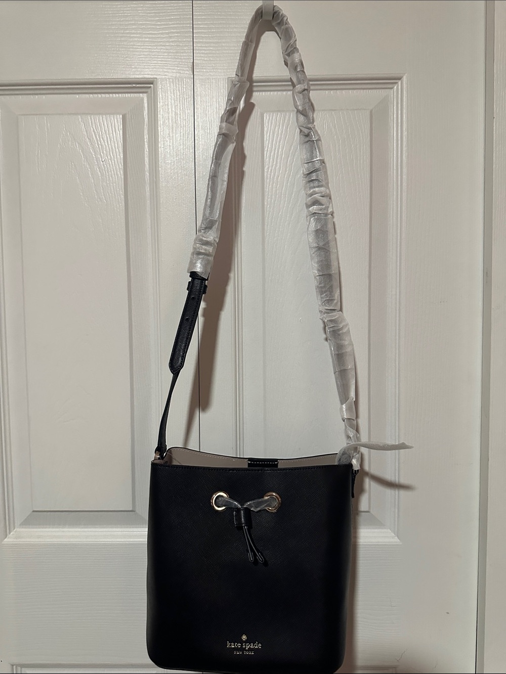 kate spade Black Bucket Leather Drawstring Crossbody Bag - Picture 2 of 2